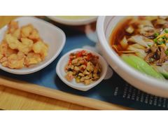 -呷佬·长沙手工米粉(金沙江路店)