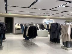 -URBAN REVIVO(七宝领展广场店)
