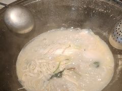 -陈大锅·岳阳鱼馆·地道岳阳菜(美食街店)