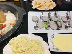 -宽板凳老灶火锅(簋街店)