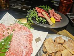 -山川小町·极番烧肉(新地假日广场店)