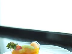 -亚洲国际大酒店·云顶阁旋转自助餐厅