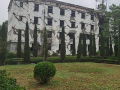 -四川汶川特大地震漩口中学遗址