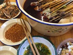 -拈签一笑黄牛肉辣卤串串
