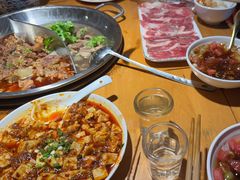 -大众跷脚牛肉馆·非遗传承单位(峨眉山店)