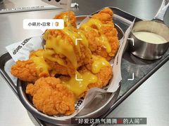 -W COLLECTIVE  DESSERT SHOP