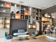 -西安大雁塔科技大学地铁站亚朵酒店