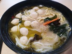-灵芝妹子海鲜米线(劳动公园店)