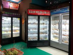 -何氏串串香火锅(翠亨店)
