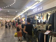 -广州白马服装市场
