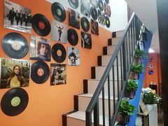 -八度音乐吉他教室(汉广店)