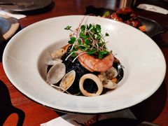 墨鱼汁黑墨鱼海鲜面-黑角餐厅美式狂野Blackhorn(昌茂花园店)