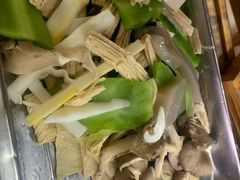 -金鼎雪山牦牛杂火锅(理县总店)