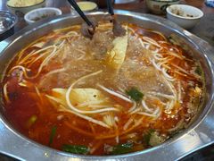 -黄利砖万峰林布依特色酸笋牛肉馆