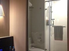 -桔子酒店(上海西藏北路地铁站店)