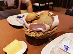 餐前面包-卡本妮法餐厅·北京和平宾馆