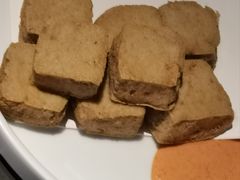 炸臭豆腐-虫二酒肆(美罗城店)