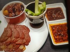 -艳阳天民俗村(公园路店)