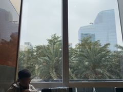 -大中华希尔顿酒店-念自助餐·嗨啤·小龙虾