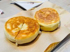 酸奶饼-斯琴阿妈蒙古餐厅(新城店)