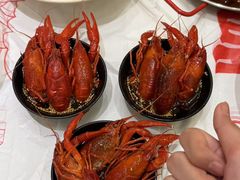 -肥肥虾庄·金牌油焖大虾(汉街SKP店)