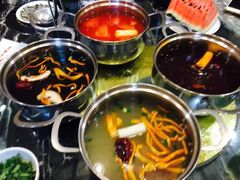 -何鲜菇火锅(大营盘店)