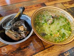 -正宗李家土鸡米线店