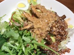 鸡肉藜麦蘑菇沙拉-峨嵋小镇·川菜(正定朗华店)