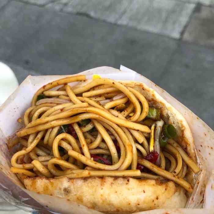苕娃凉面夹饼子伤心凉粉-"好吃,经常吃,味道不错,也很干净卫生.