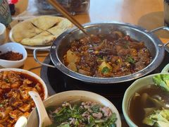 -大众跷脚牛肉馆·非遗传承单位(峨眉山店)