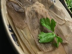 -茅草房·河畔园林火锅