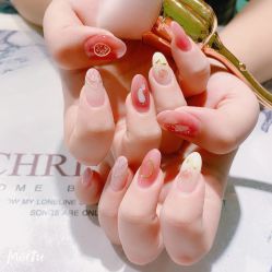 -璀璨&星光美甲美睫店