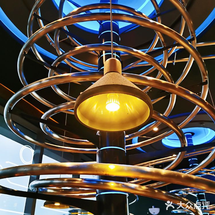 冬日不可错过西式美食   失重餐厅好吃又好玩