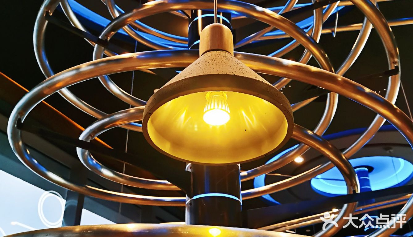 冬日不可错过西式美食   失重餐厅好吃又好玩