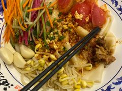 油泼扯面-陕味食族油泼面·小炒盖码面(双榆树店)