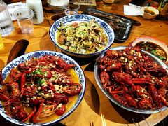 -琥珀老六龙虾(四里河店)