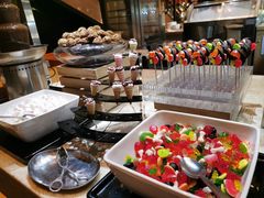 -松山湖凯悦酒店·Café自助餐厅·周末火舞秀表演