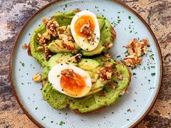 牛油果煮蛋吐司-RAC BAR(安福路店)