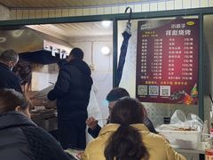 等位区-小胡子祥彪烧烤(北湖总店)