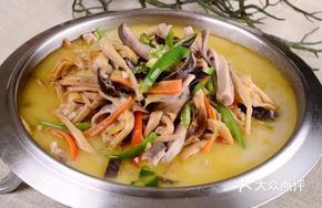 Pork Tripe with Daylily Flowers