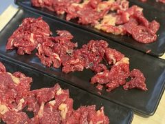 -牛里牛气· 榴莲海鲜鲜牛肉自助火锅·烤肉(华南城店)