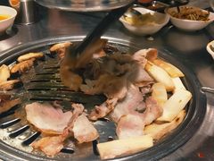 -韩聚屋韩国烤肉餐厅(新北万达店)