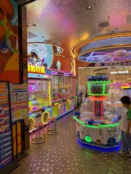 -卡通尼乐园(景枫中心店)