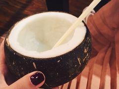-志龙皇冠吃货椰子铺
