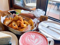 红丝绒拿铁-Willing·Coffee&Brunch&Dinner(万达店)