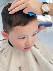 -PE SALON