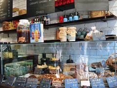 面包甜点陈列柜-O'mills Sourdough Bakery&Bistro(永嘉路店)
