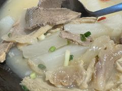 -霄汉牛三鲜湖北砂锅菜(万松园2店)