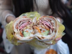 -Bánh Mì Huynh Hoa
