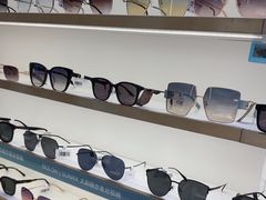 -爱视眸Eyeblling眼镜·依视路·蔡司镜片折扣店(百联南方商城购物中心)